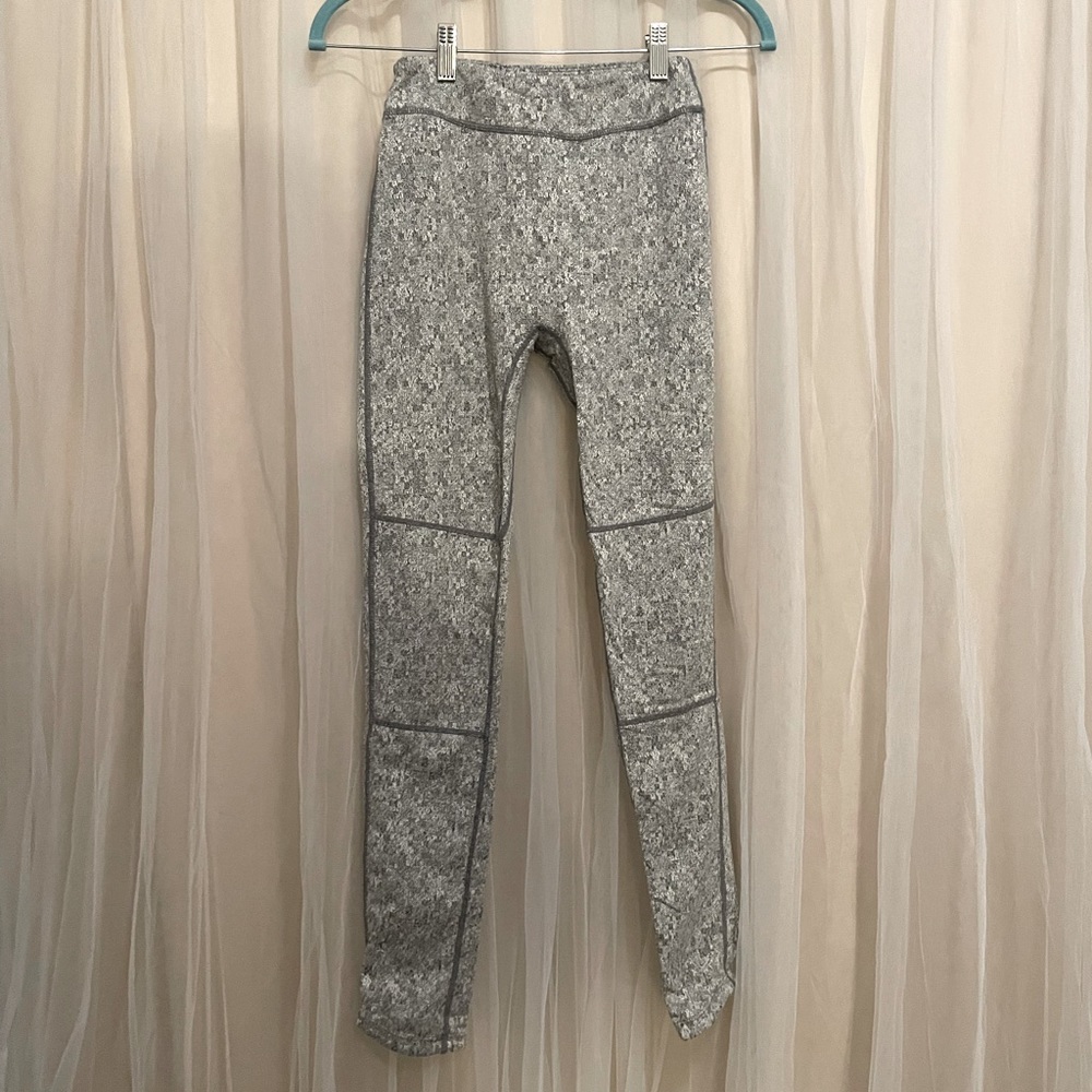 GYMSHARK size small gray/white leggings.